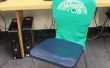 Reciclar viejas camisetas en cubiertas de asiento de aula