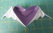 Origami de coraz&oacute;n con alas de murci&eacute;lago