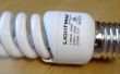 Reutilizar partes de una lámpara ahorradora de energía