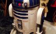 Droide astromecánico R2-D2 de cartón
