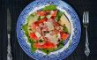 Ensalada de sandía con jamón de Parma, cáscara de sandía en escabeche rápido y Parmigiano-Reggiano