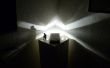 Una habitación futurista luz reciclado de una vieja unidad de disco duro del arte