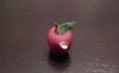 Cómo hacer una manzana de arcilla miniatura