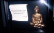 Super Sculpey Buddha en una caja de sombra