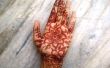 Arte indio Mehendi: Decorar las manos con hogar Natural hecho Henna pegar