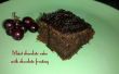 Húmedo bizcocho de chocolate con glaseado de chocolate (Super simple)
