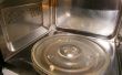 Hack de vida: Limpiar el horno de microondas