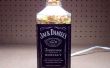 Cómo convertir una botella vacía de Jack Daniels en una lámpara