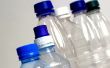 Utilizar botellas de plástico como un armario de bolsa