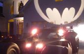 Hacer un tamaño natural vaso de Batmóvil y Batman pantalla con temática de Halloween