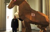 Caballo de Troya de Papercraft gigante
