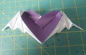 Origami de corazón con alas de murciélago