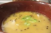 Sopa de guisantes amarillo indio (Dal)