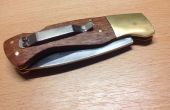 ¿Cómo adjuntar un clip de correa/clip de bolsillo a un cuchillo