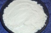 Fácil pastel de látigo de mantequilla de maní de fresco con costra de Oreo opcional