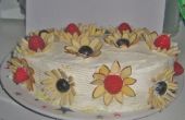 Torta de cal del limón con flores de almendra Berry