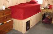 Marco de la cama levantada cabina con espacio oculto