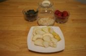 Cómo hacer una ensalada de pera y fresa