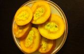 Mango Kulfi de pistacho / hielo crema dentro de un verdadero Mango