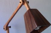 Lámpara de escritorio de madera hecho a mano