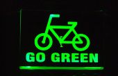 Vaya signo verde para ciclistas mochila