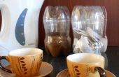 Botellas de plástico hacen gran té, azúcar y latas de café