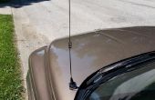 Montaje de la antena en un capó de coche