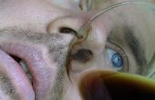 Cómo beber cerveza por la nariz