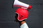 Hacer un Megasombrero (un casco con un megáfono)