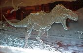 Crear un dinosaurio feroz talla en vidrio