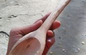 Cuchara hecha a mano y grabado en madera
