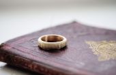 Caja de madera y Penny anillo con plataforma
