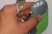La linterna de manivela de mano LED hackeado - ahora también cargador USB