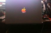Incorporación de un antiguo logo de apple en un Macbook