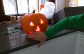 La más terrorífica, arduino powered, intermitente y gritando calabaza de halloween! 