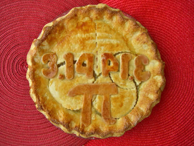 Печенье в форме числа пи. Happy pie. Значок 25мм Pi-neapple. Happy Pi Day.