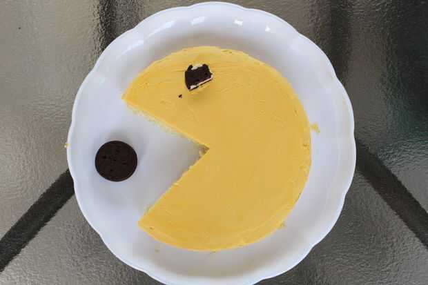 Torta de limón de Pacman / Paso 6: decoración 