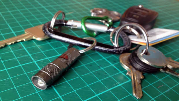 Sable de luz casero simple - askix.com