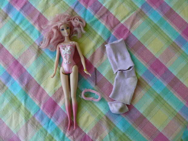 ropa de barbie con calcetines