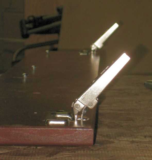 Modificación de bisagras gabinete "Euro-style" para limitar la gama de