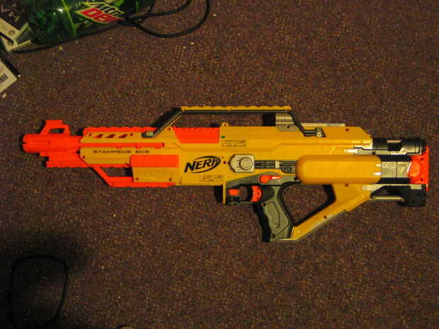 pistola nerf amarilla