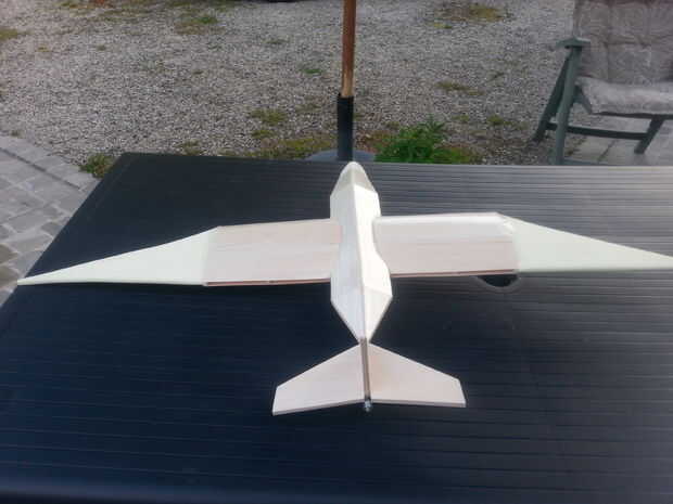 Crear su propio planeador de madera balsa! / Paso 8: Disfrutar de su