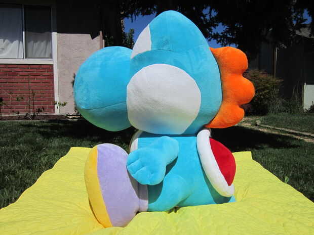 yoshi peluche gigante