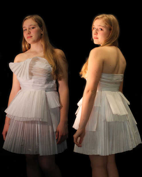 Cómo hacer un vestido de papel plisado 