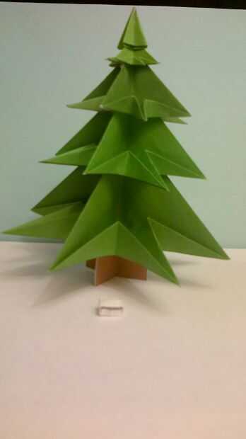árbol De Navidad De Origami Hecho De 1 A4 Hoja Y Plantilla